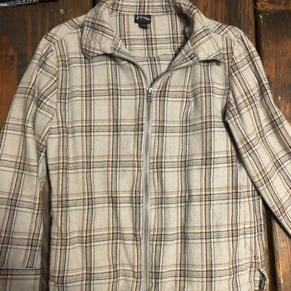 Kids zip up shirt